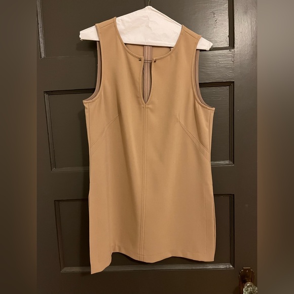 NWT Trina Turk size 6 tan Julisa tunic top sleeveless - Picture 1 of 4